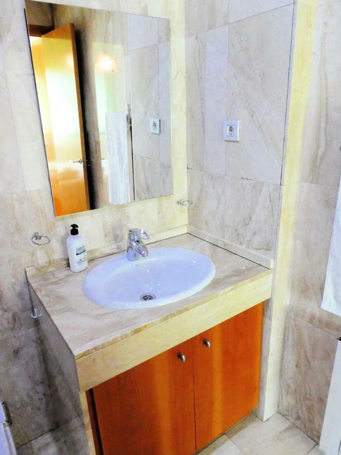 Beach House Кастельдефельс Экстерьер фото